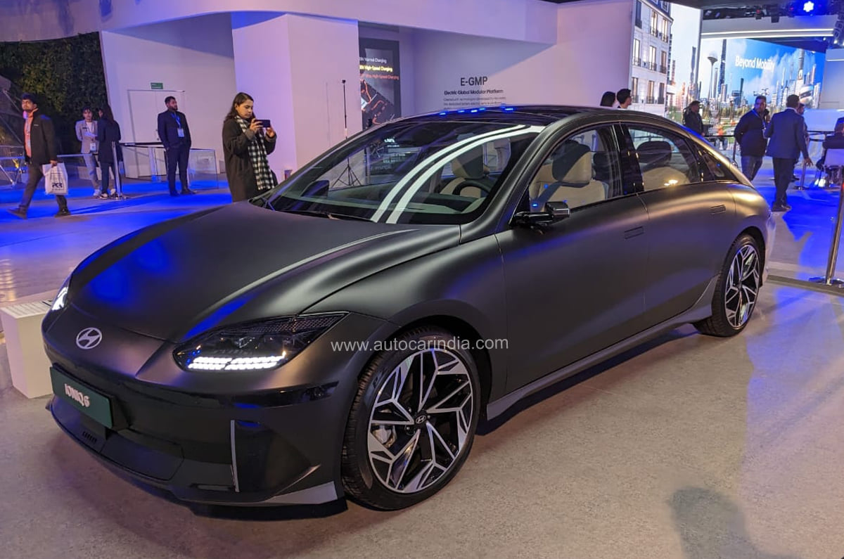 Hyundai Ioniq 6 front quarter